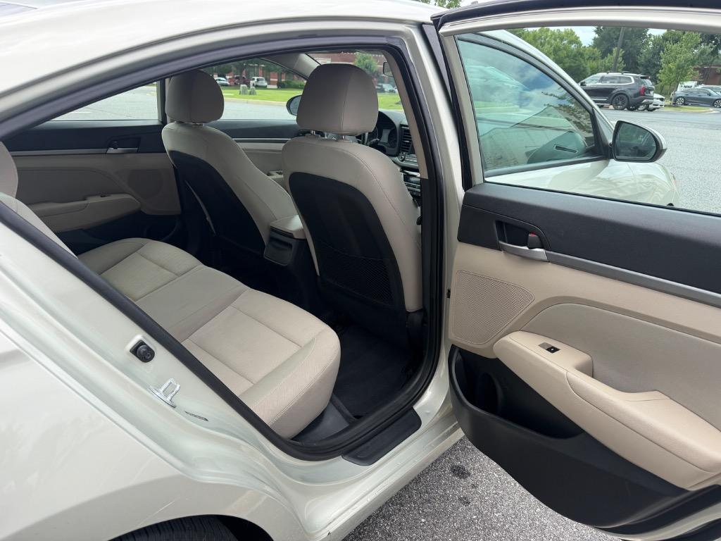 2017 Hyundai Elantra - $7,500