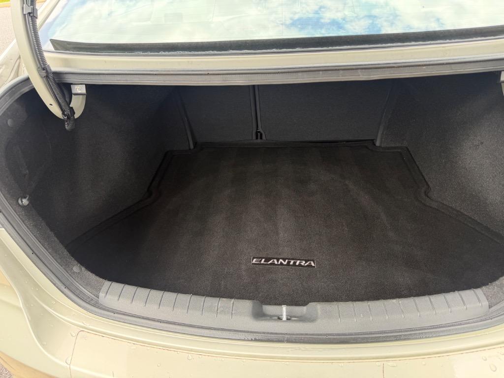 2017 Hyundai Elantra - $7,500