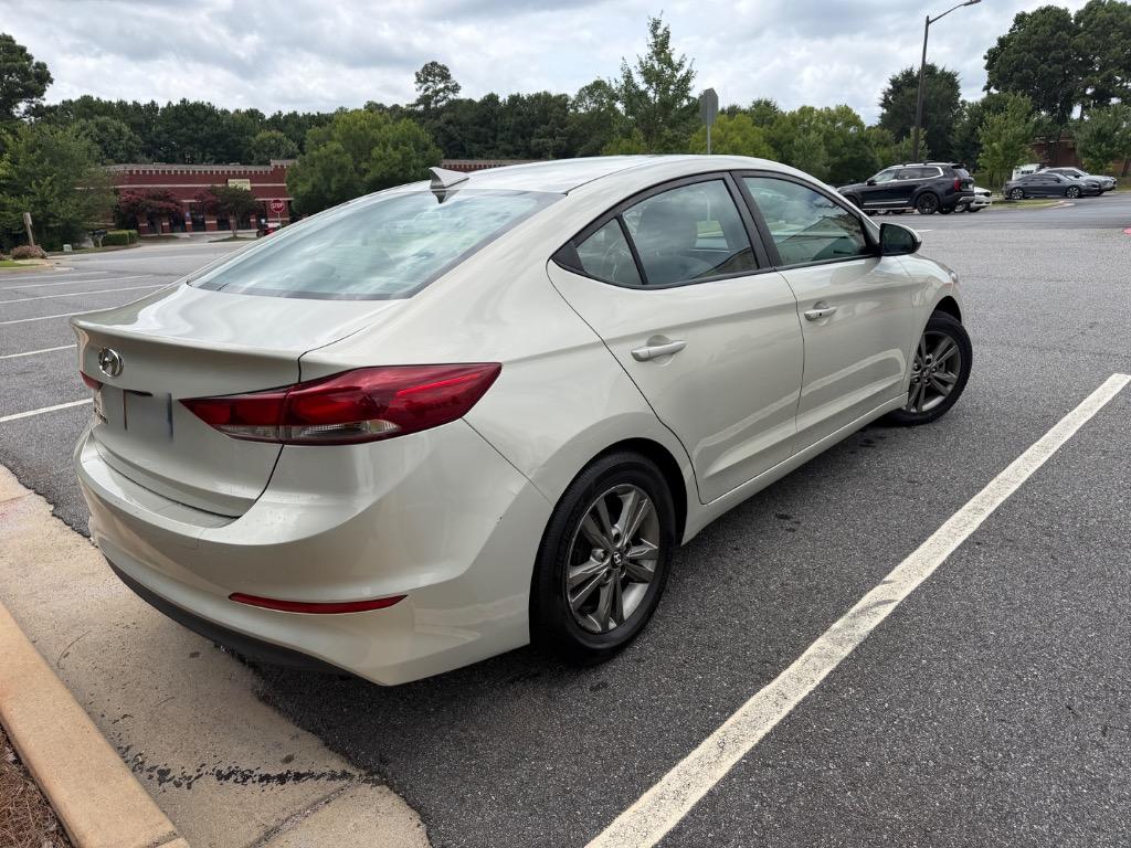 2017 Hyundai Elantra - $7,500