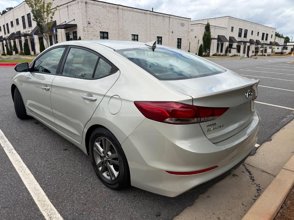 2017 Hyundai Elantra - $7,500