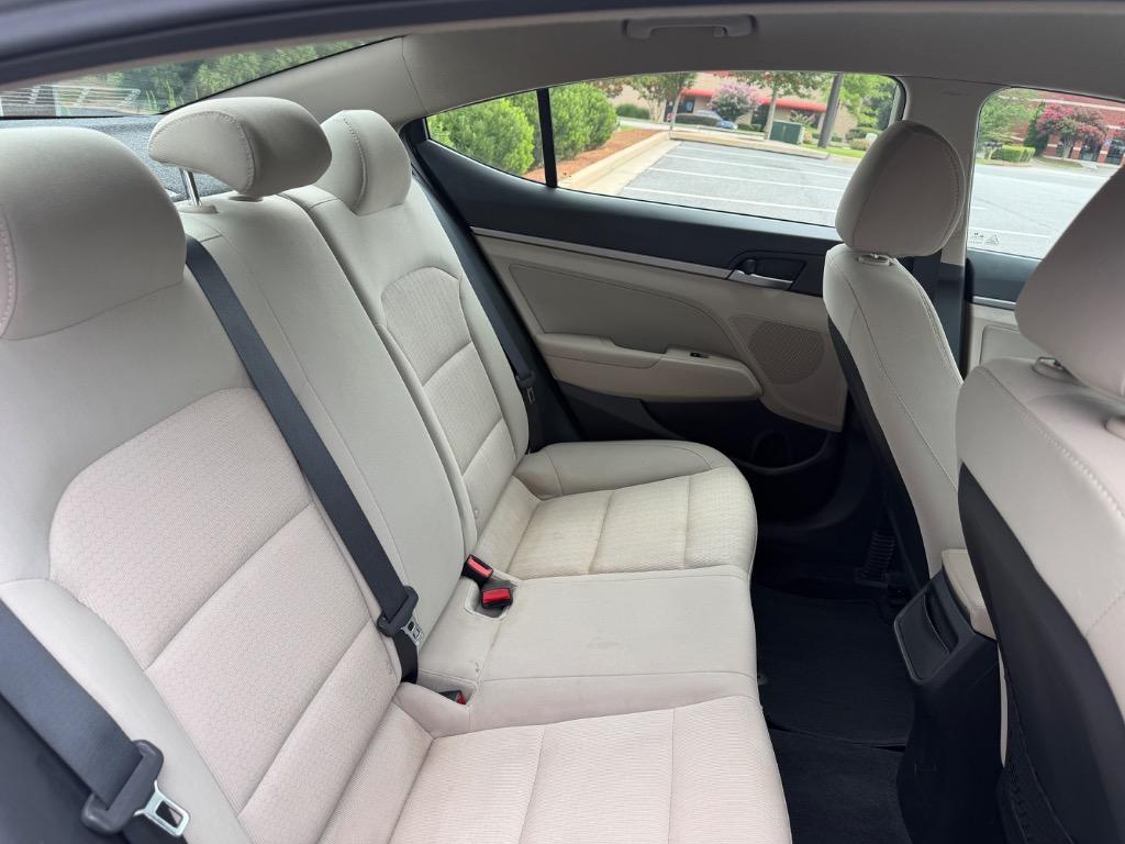 2017 Hyundai Elantra - $7,500