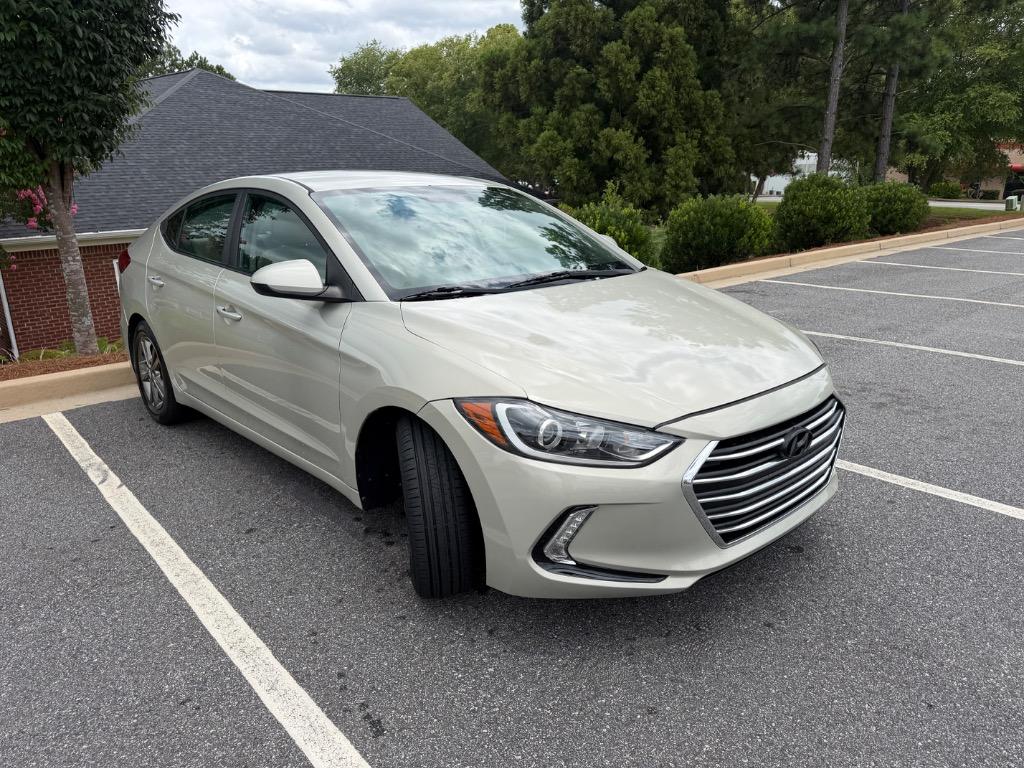 2017 Hyundai Elantra - $7,500