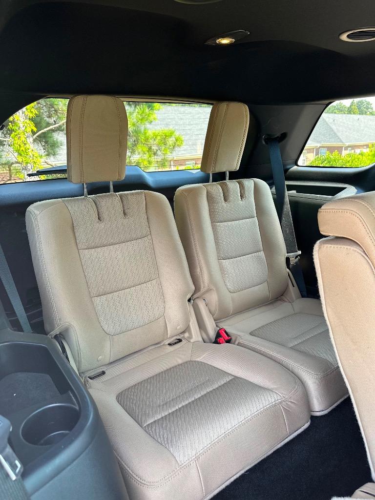 2016 Ford Explorer - $9,800