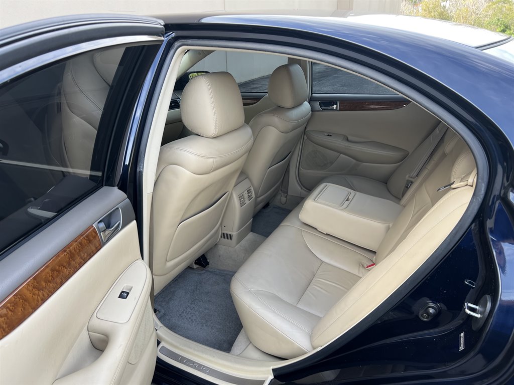 2005 LEXUS ES Sedan - $5,399