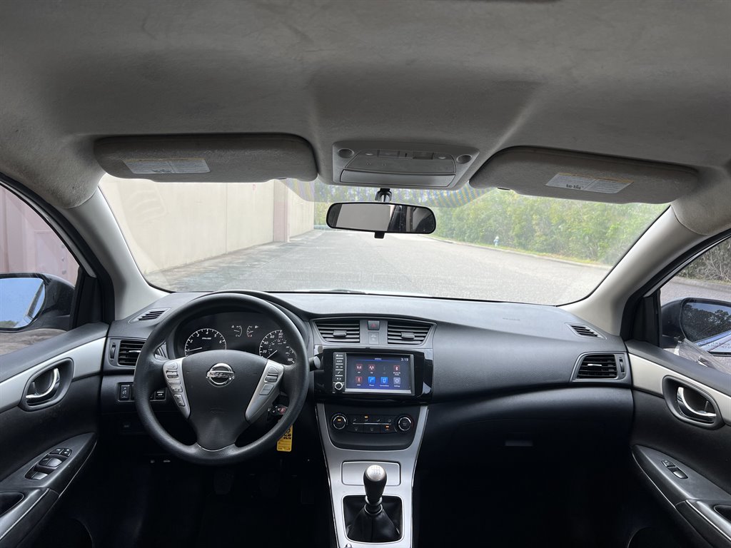 2019 Nissan Sentra S photo