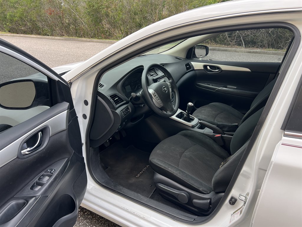 2019 Nissan Sentra S photo