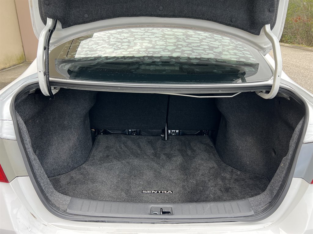 2019 Nissan Sentra S photo
