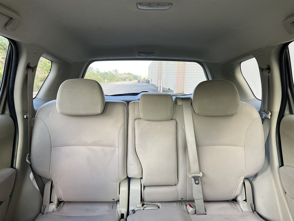 2008 Mitsubishi Outlander LS photo