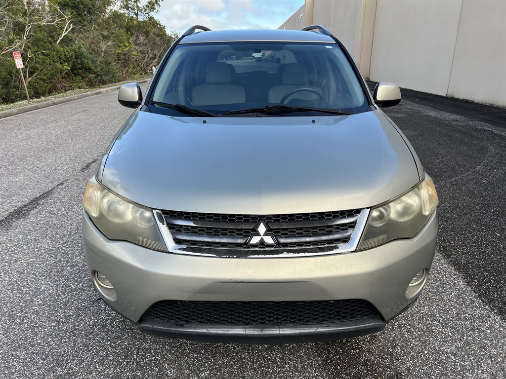 2008 Mitsubishi Outlander LS photo