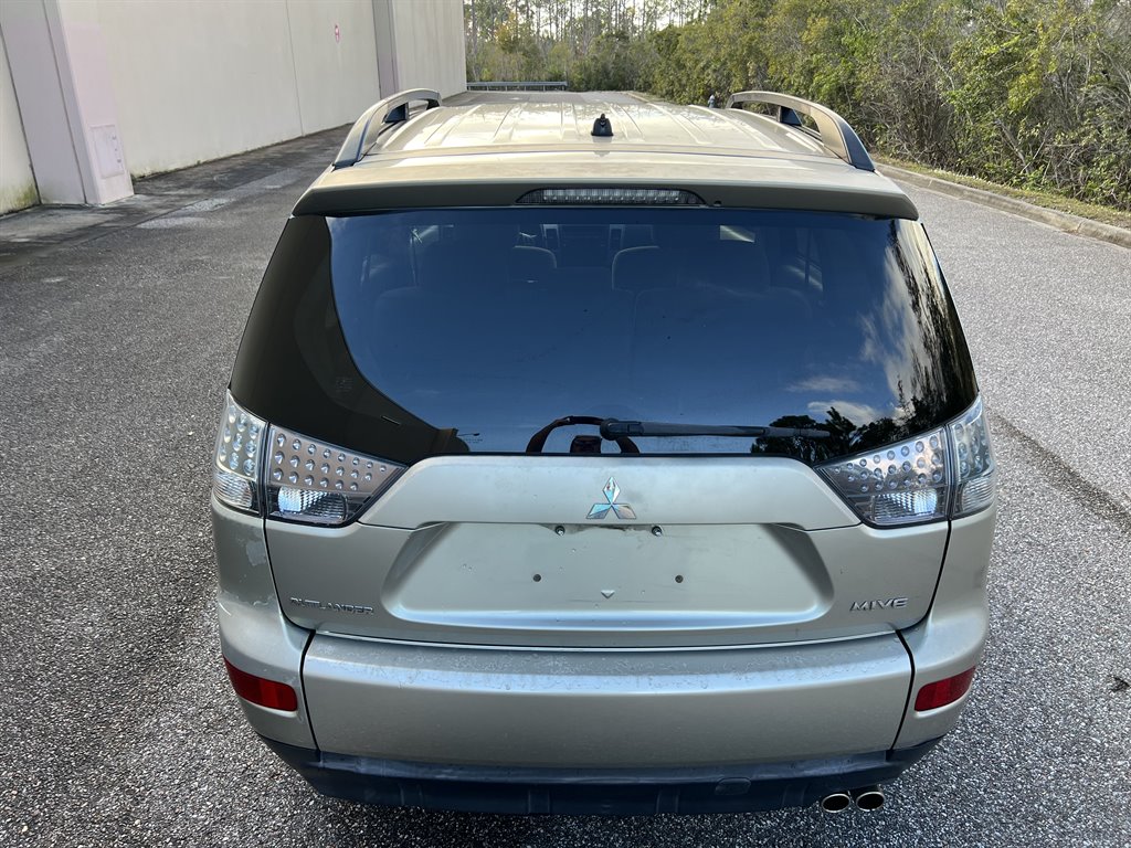 2008 Mitsubishi Outlander LS photo