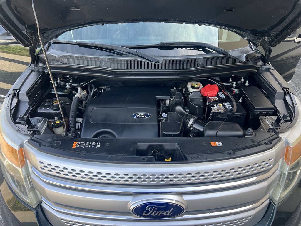 2013 Ford Explorer XLT photo