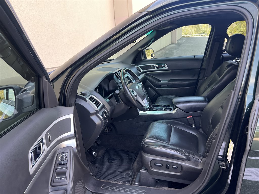 2013 Ford Explorer XLT photo
