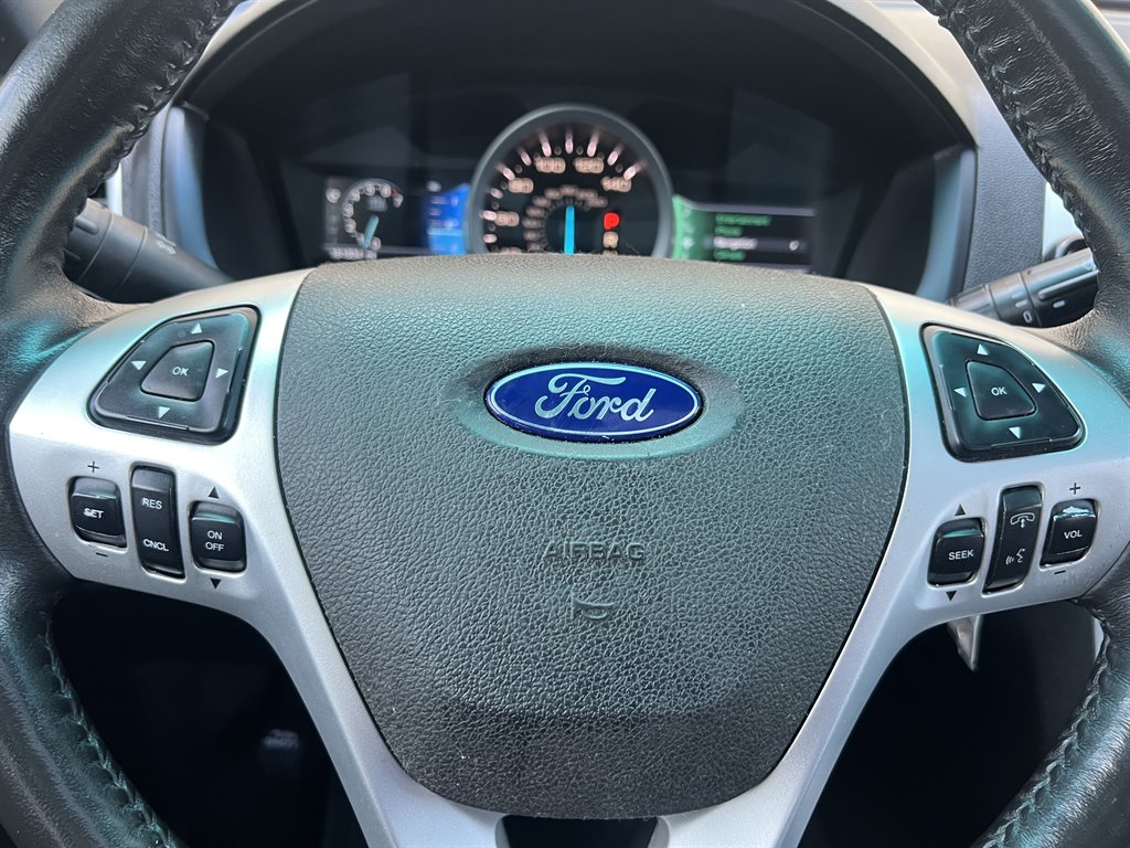 2013 Ford Explorer XLT photo