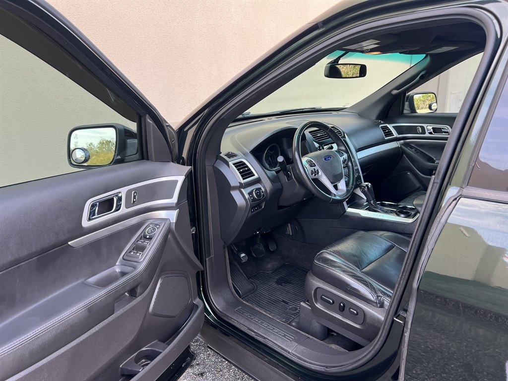 2013 Ford Explorer XLT photo