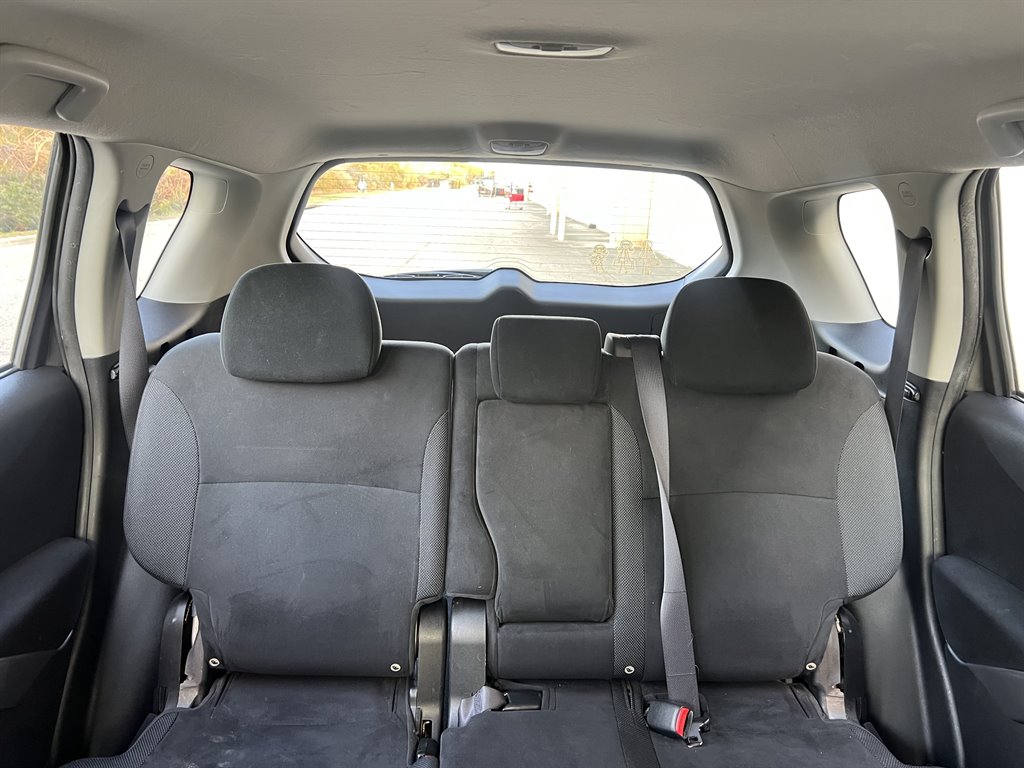 2007 Mitsubishi Outlander ES photo
