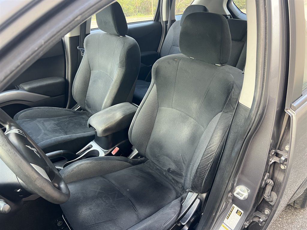 2007 Mitsubishi Outlander ES photo