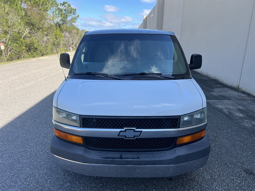 2004 Chevrolet Express 2500 2500 photo