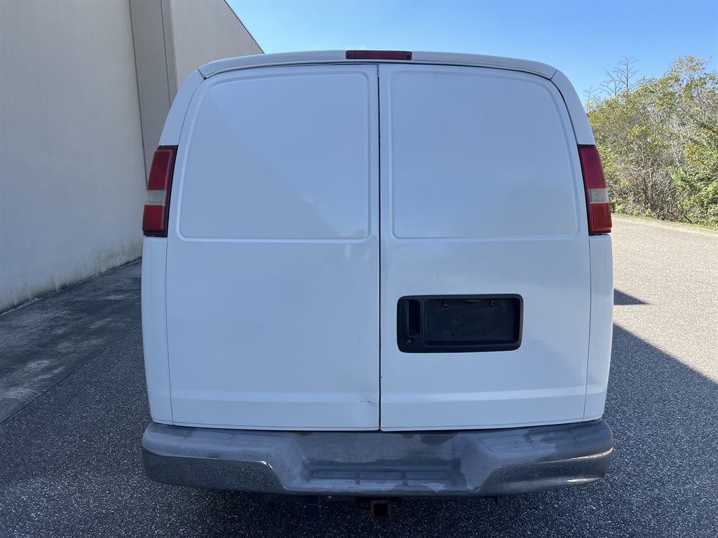 2004 Chevrolet Express 2500 2500 photo