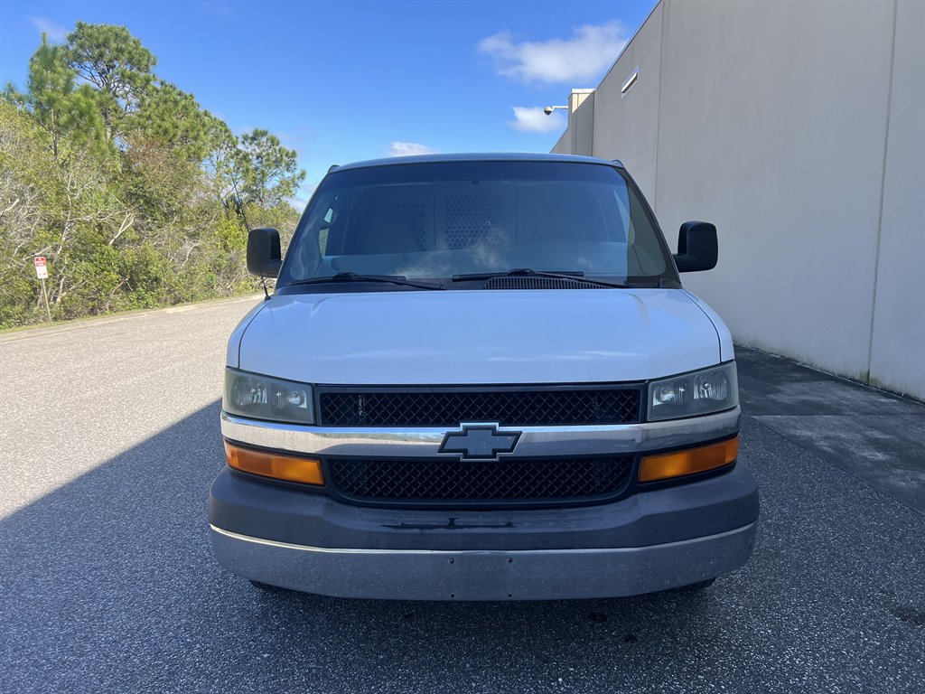 2004 Chevrolet Express 2500 2500 photo