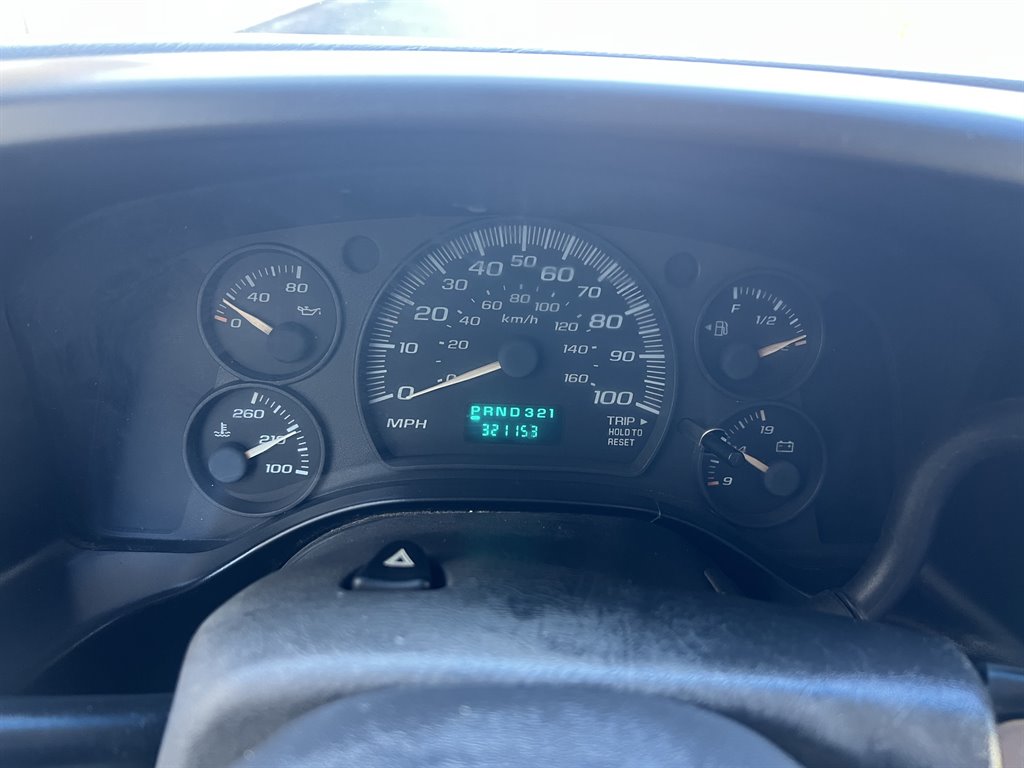 2004 Chevrolet Express 2500 2500 photo