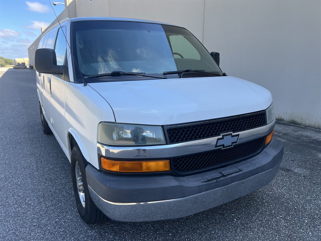 2004 Chevrolet Express 2500 2500 photo