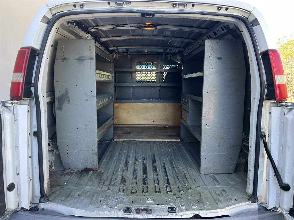 2004 Chevrolet Express 2500 2500 photo