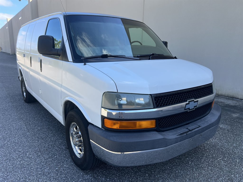 2004 Chevrolet Express 2500 2500 photo