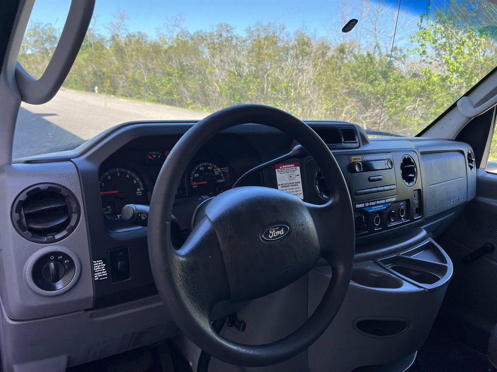 2011 Ford E-450 - $5,999