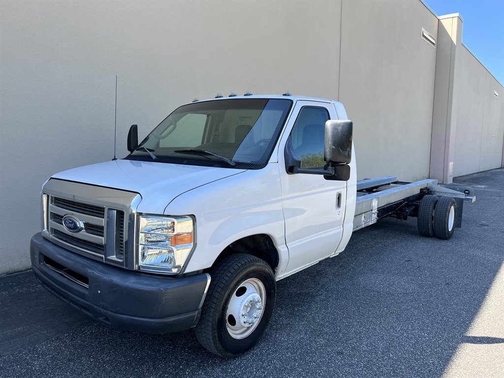 2011 Ford E-450 - $5,999