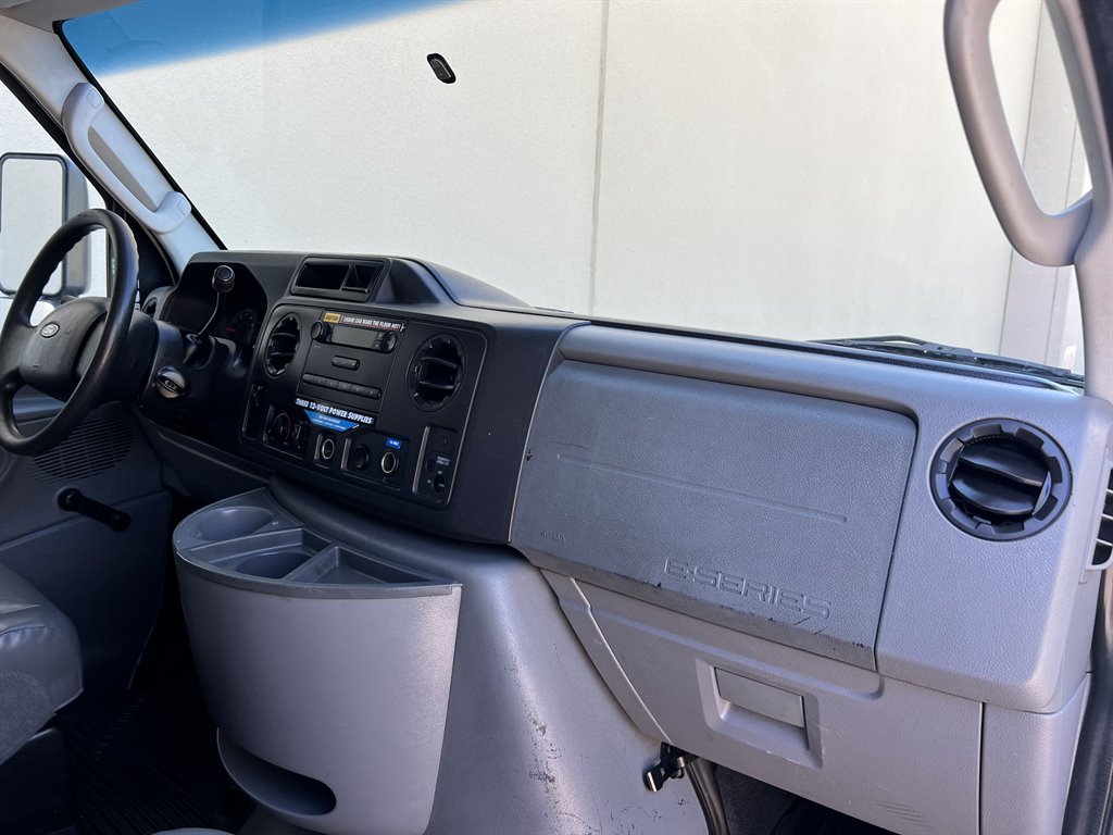 2011 Ford E-450 - $5,999