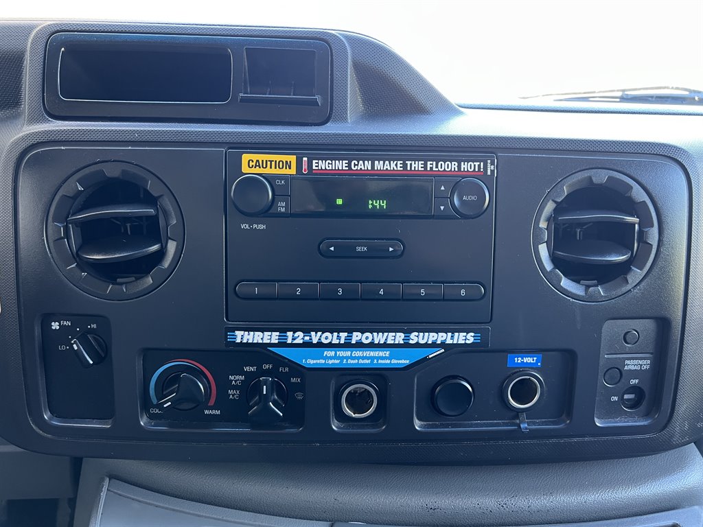 2011 Ford E-450 - $5,999