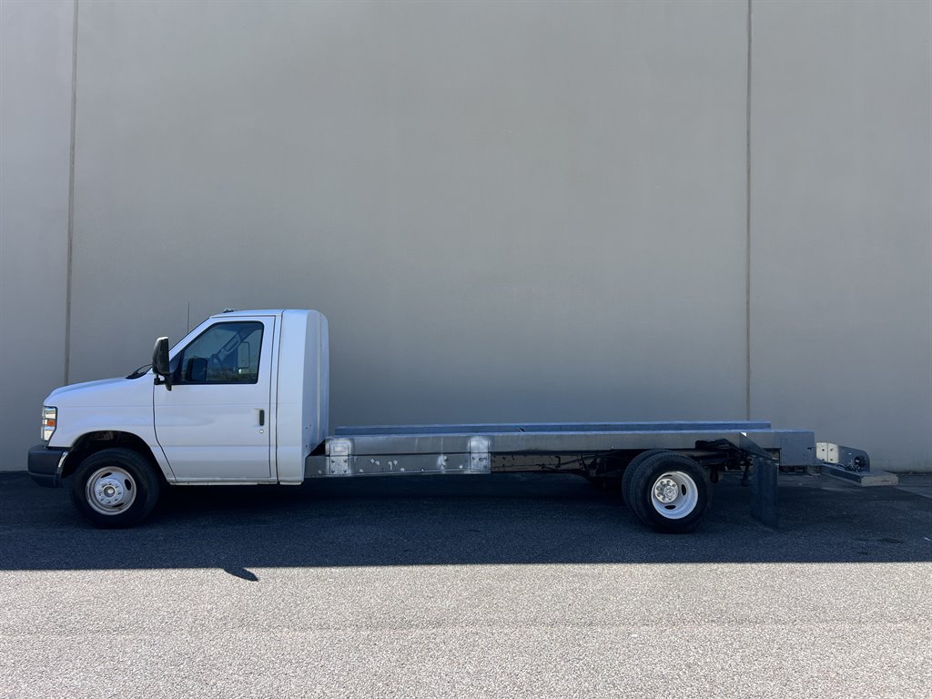 2011 Ford E-450 - $5,999