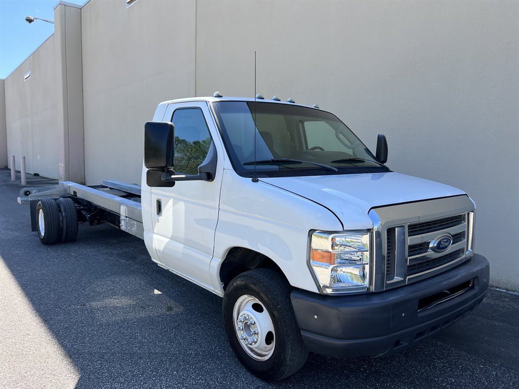2011 Ford E-450 - $5,999