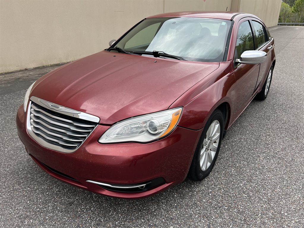 2014 Chrysler 200 - $4,199