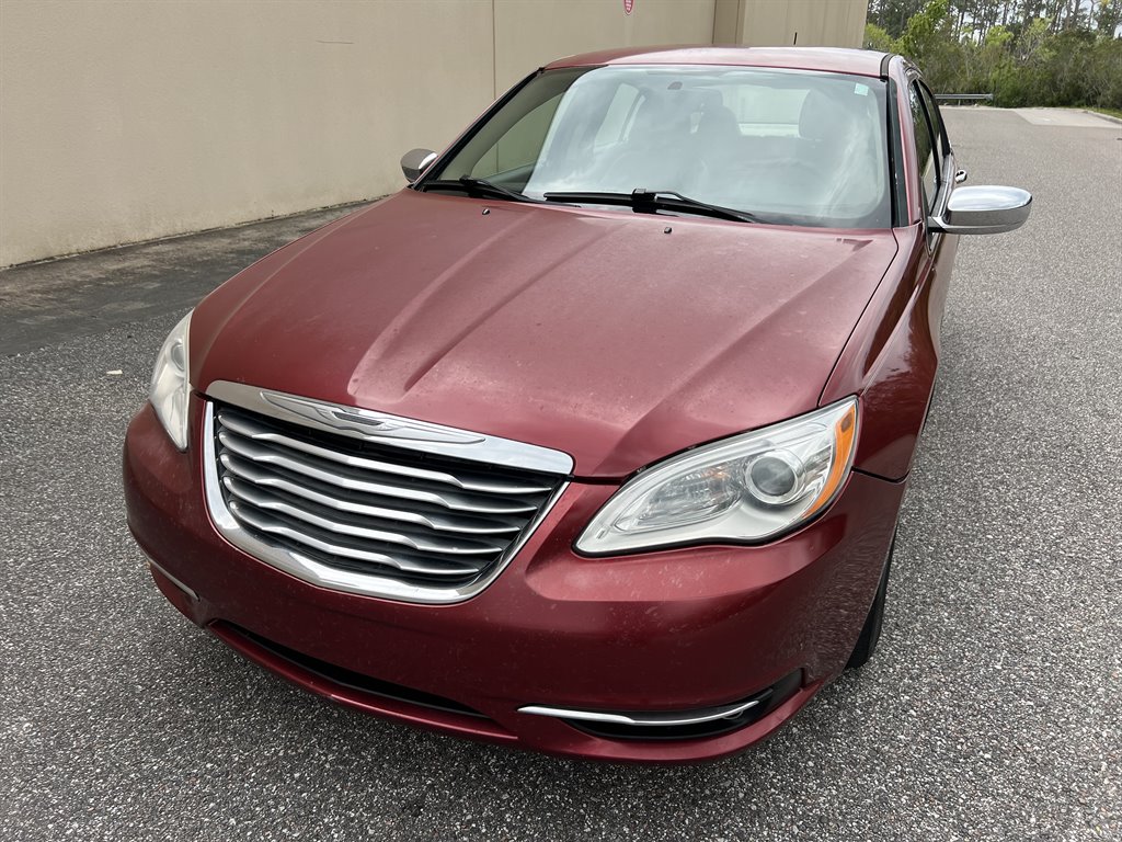 2014 Chrysler 200 - $4,199