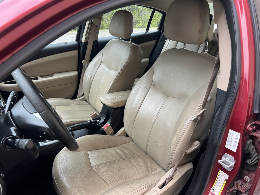 2014 Chrysler 200 - $4,199