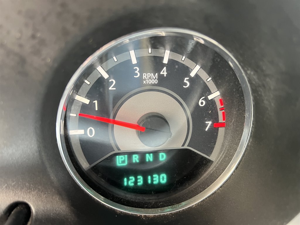 2014 Chrysler 200 - $4,199