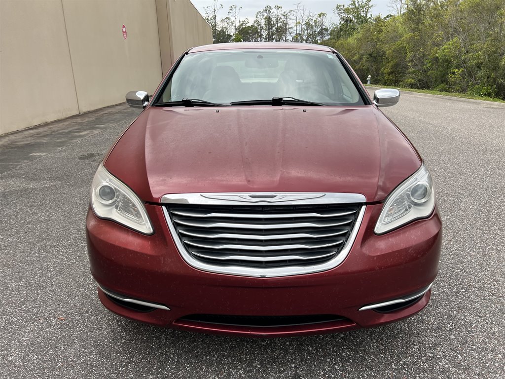 2014 Chrysler 200 - $4,199