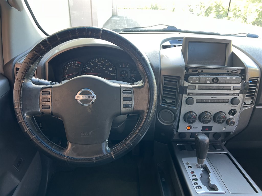 2005 Nissan Armada SE photo