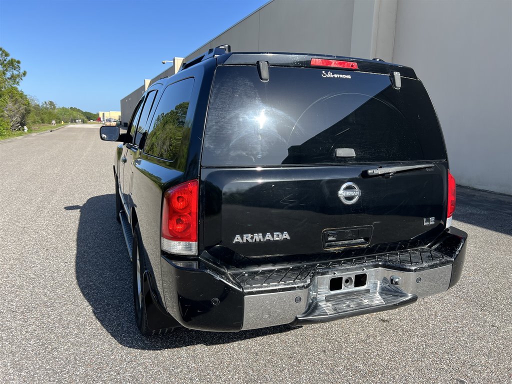 2005 Nissan Armada SE photo