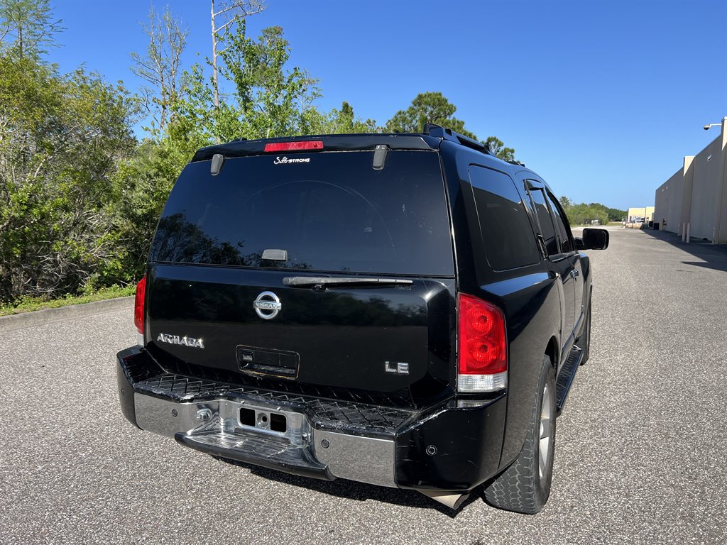 2005 Nissan Armada SE photo