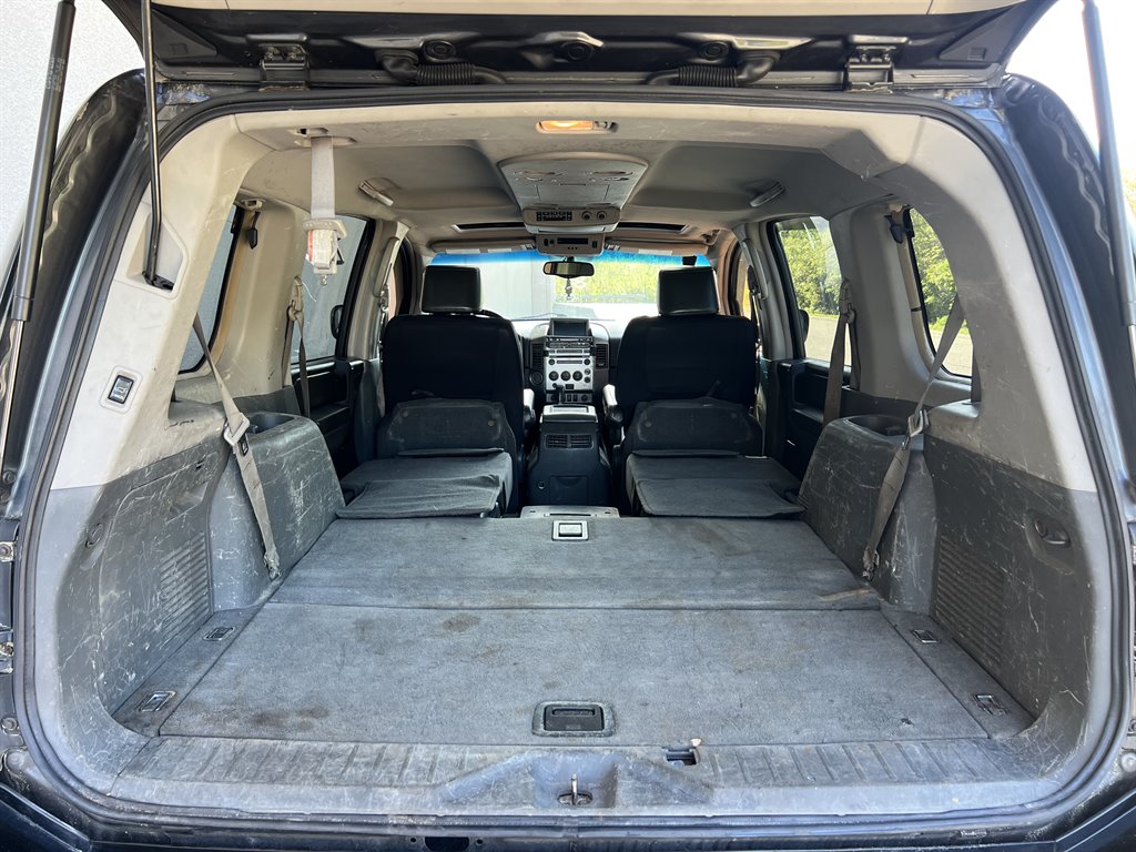 2005 Nissan Armada SE photo