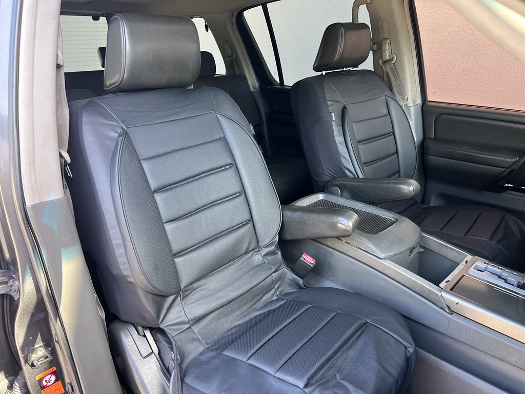 2005 Nissan Armada SE photo