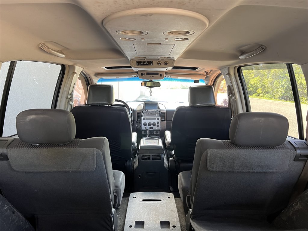 2005 Nissan Armada SE photo