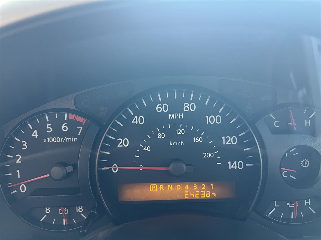2005 Nissan Armada SE photo