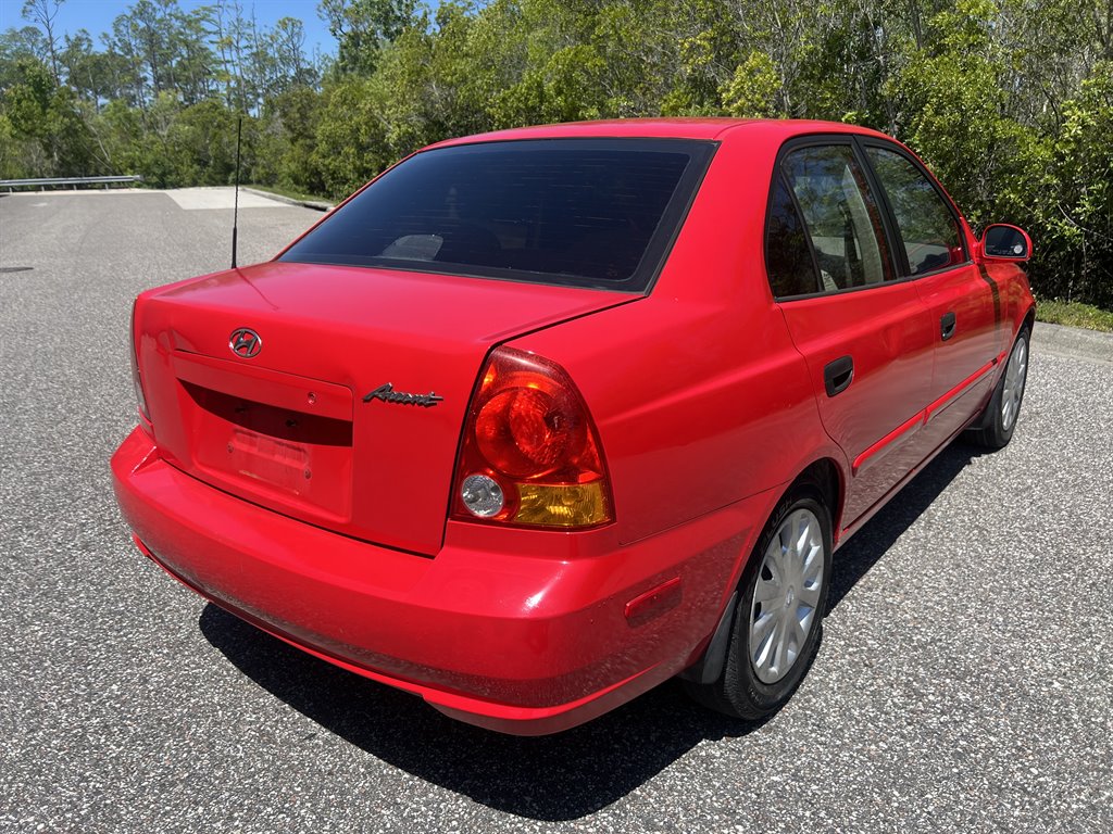 2005 Hyundai Accent GLS photo