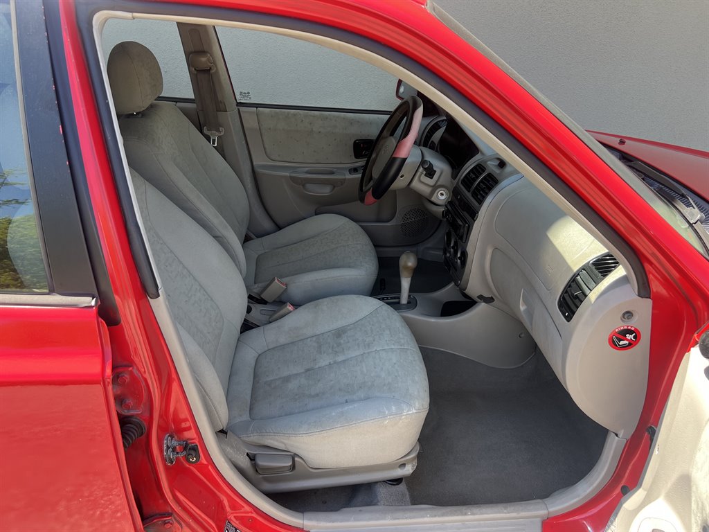 2005 Hyundai Accent GLS photo
