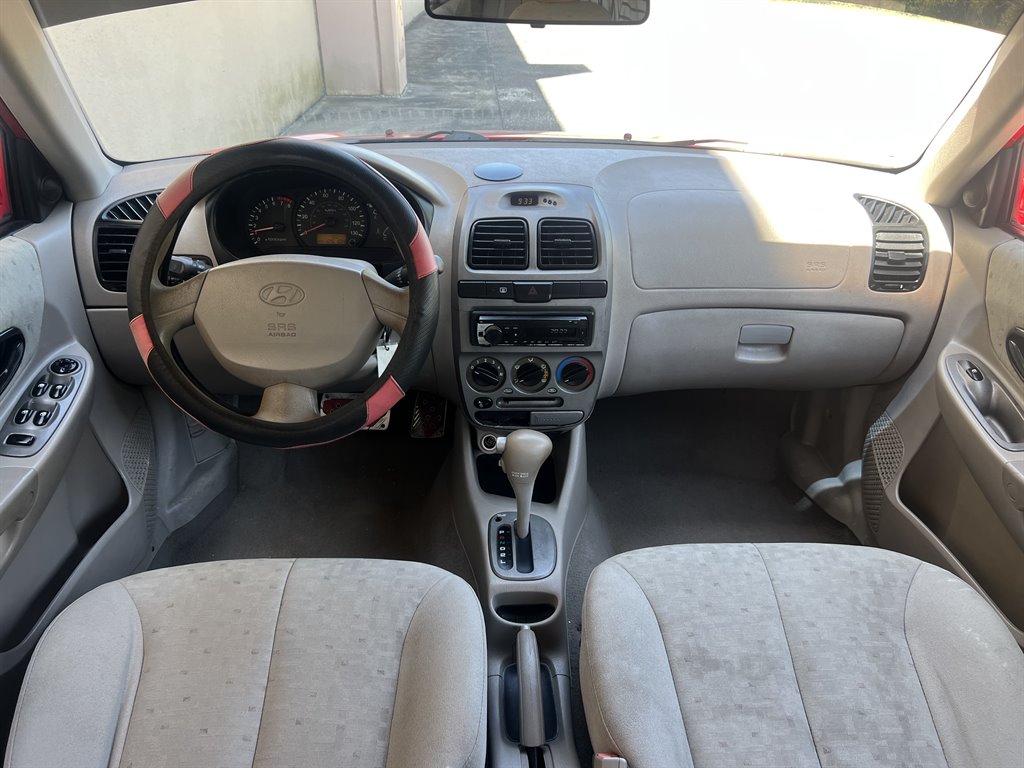2005 Hyundai Accent GLS photo