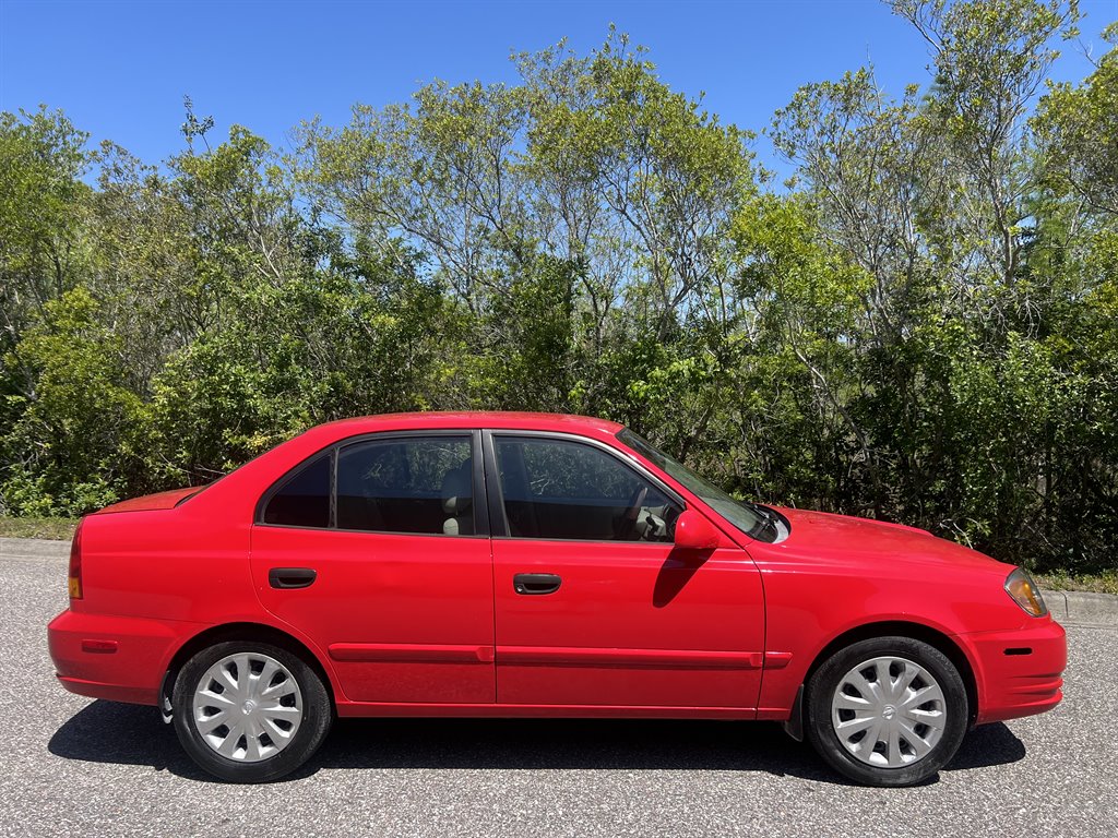 2005 Hyundai Accent GLS photo
