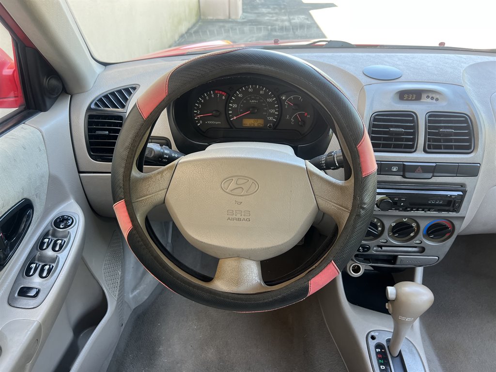 2005 Hyundai Accent GLS photo